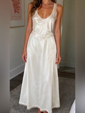 VTG SATIN ESSENCE SHINY WARNERS maxi slip 34 large